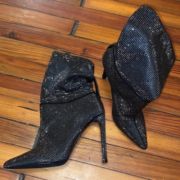 GORGEOUS Kenneth Cole New York Womens Riley 110 Mm Heel Slouch Bootie Ankle Boot - Picture 4 of 9